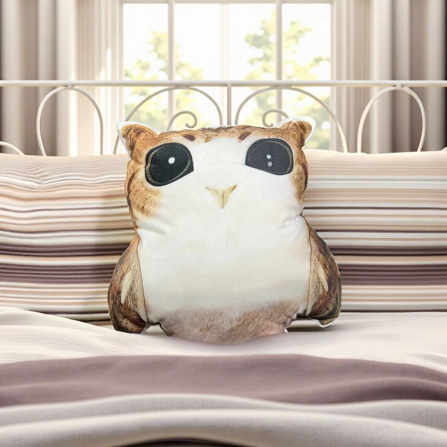 Owl-shaped pillow